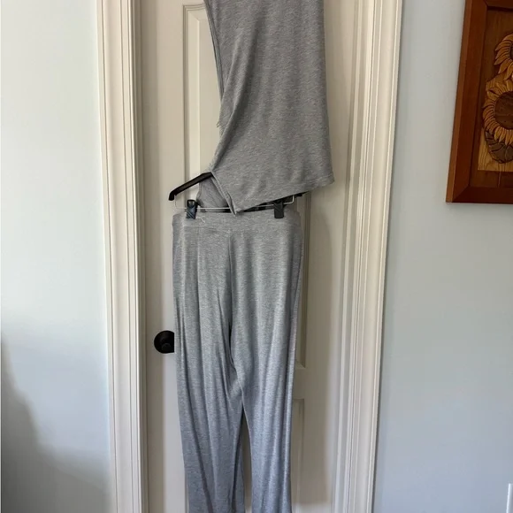 EUC Cabi Gray Sleeveless Jumpsuit - Picture 3 of 9